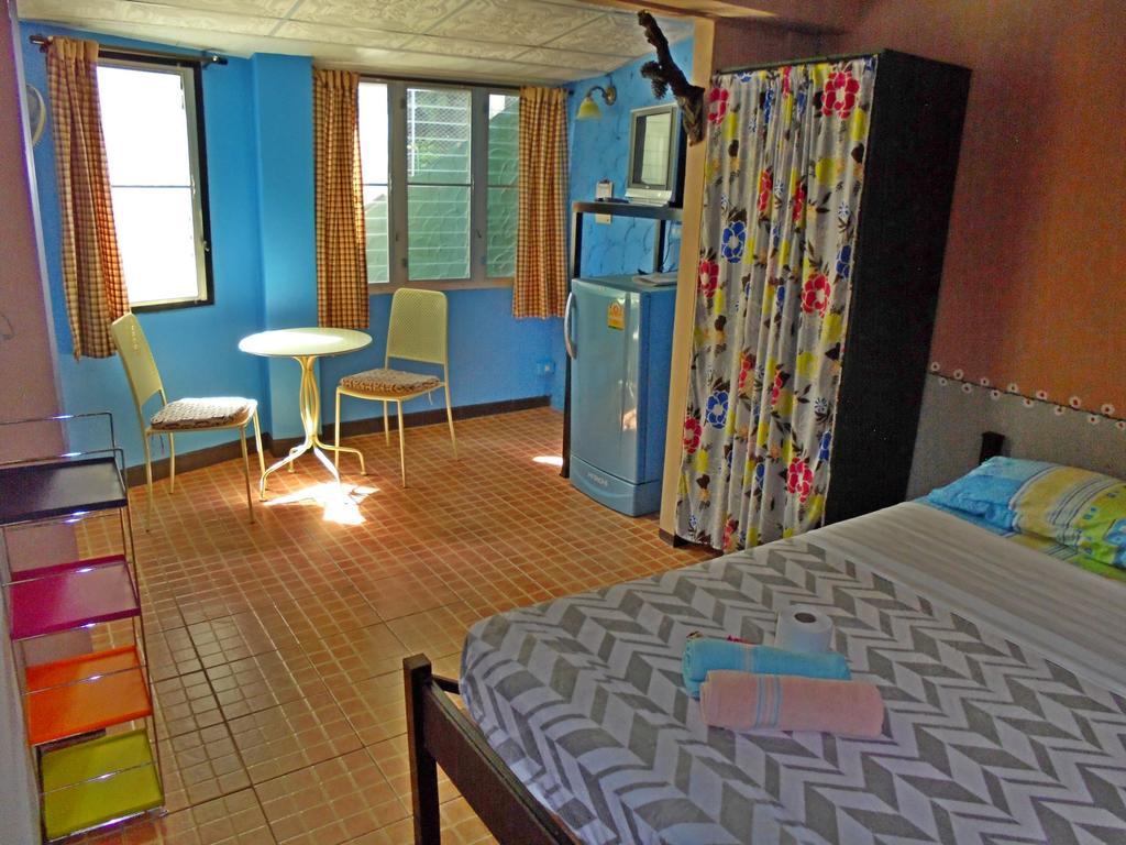 Swiss Ticino Guesthouse & Restaurant Mae Wang Dış mekan fotoğraf